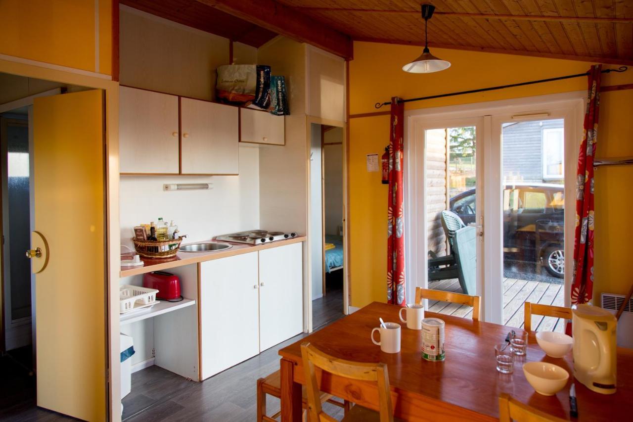 Les Chalets D Hermine Montredon-Labessonnie ภายนอก รูปภาพ
