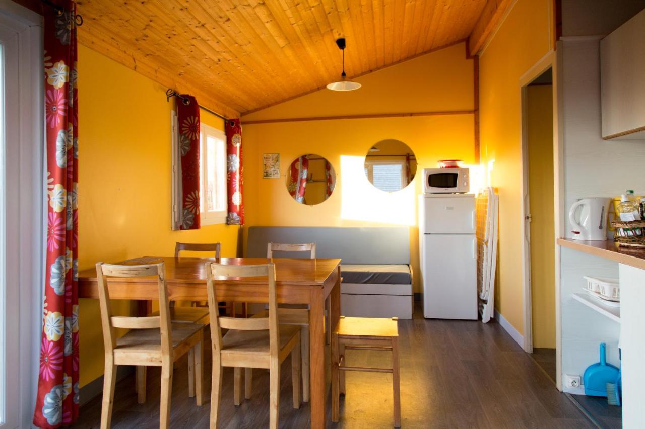Les Chalets D Hermine Montredon-Labessonnie ภายนอก รูปภาพ
